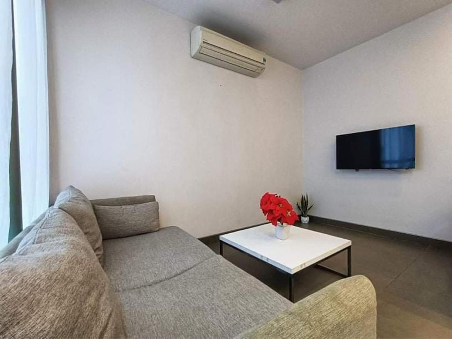 Glenwood Suites Ho Chi Minh City Exterior photo